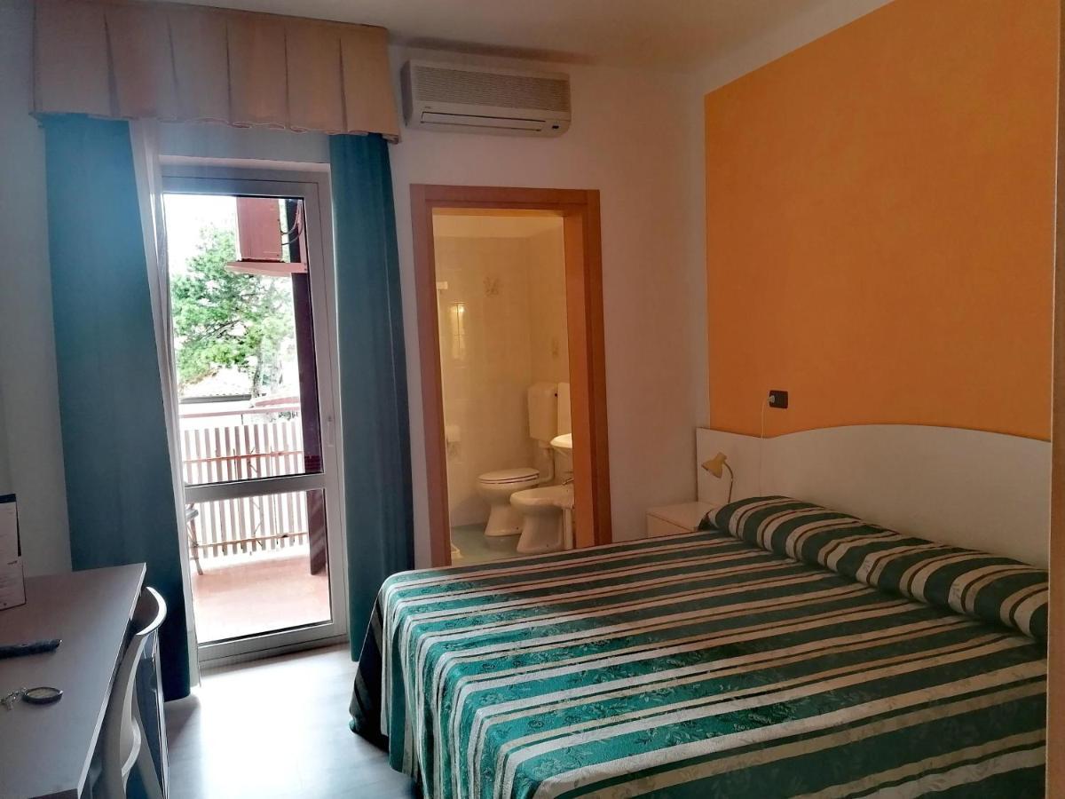 Hotel Villa Maria Caorle Exterior foto